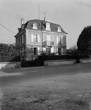 Vue d'ensemble, de trois quarts gauche. © Région Bourgogne-Franche-Comté, Inventaire du patrimoine