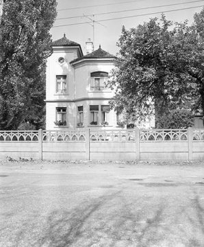 Vue d'ensemble depuis la rue. © Région Bourgogne-Franche-Comté, Inventaire du patrimoine