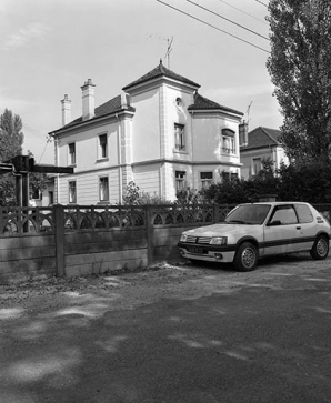 Vue de trois quarts gauche. © Région Bourgogne-Franche-Comté, Inventaire du patrimoine