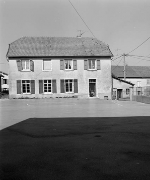 Façade côté cour. © Région Bourgogne-Franche-Comté, Inventaire du patrimoine