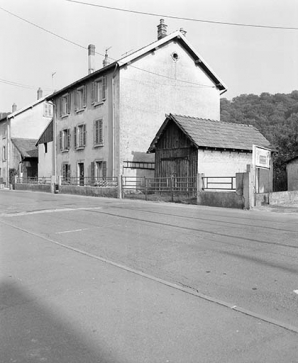 Façade antérieure et façade latérale droite. © Région Bourgogne-Franche-Comté, Inventaire du patrimoine