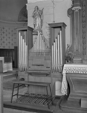 Orgue de choeur, vu de trois quarts droit. © Région Bourgogne-Franche-Comté, Inventaire du patrimoine