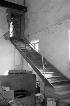 Salle des machines à vapeur (b3) : escalier. © Région Bourgogne-Franche-Comté, Inventaire du patrimoine