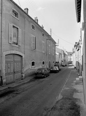 Façade antérieure de trois quarts gauche. © Région Bourgogne-Franche-Comté, Inventaire du patrimoine