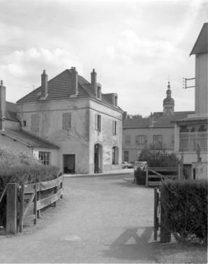 Façades postérieure et latérale gauche. © Région Bourgogne-Franche-Comté, Inventaire du patrimoine