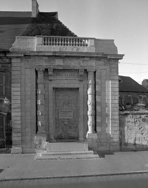 Vue de face. © Région Bourgogne-Franche-Comté, Inventaire du patrimoine