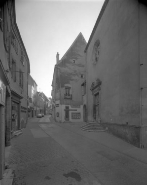 Façade latérale droite depuis la Grande rue. © Région Bourgogne-Franche-Comté, Inventaire du patrimoine