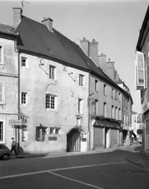Façade antérieure : partie droite, vue rapprochée. © Région Bourgogne-Franche-Comté, Inventaire du patrimoine