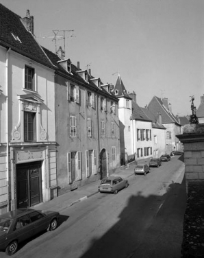 Vue éloignée : de trois quarts gauche. © Région Bourgogne-Franche-Comté, Inventaire du patrimoine