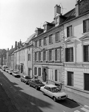 Façade antérieure : de trois quarts droit. © Région Bourgogne-Franche-Comté, Inventaire du patrimoine