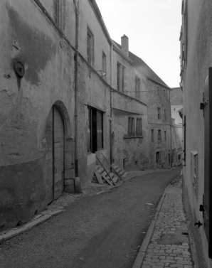 Façade antérieure de trois quarts gauche. © Région Bourgogne-Franche-Comté, Inventaire du patrimoine