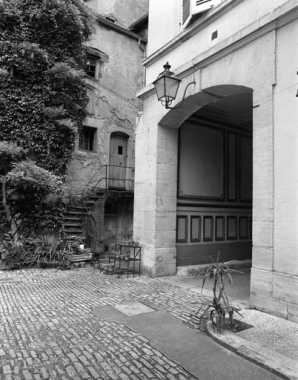 Le passage couvert, côté cour. © Région Bourgogne-Franche-Comté, Inventaire du patrimoine