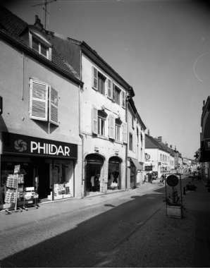 Façade antérieure de trois quarts gauche. © Région Bourgogne-Franche-Comté, Inventaire du patrimoine