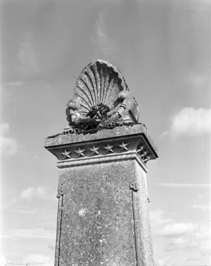 Revers, partie supérieure. © Région Bourgogne-Franche-Comté, Inventaire du patrimoine