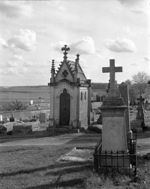 Vue éloignée : de trois quarts droit. © Région Bourgogne-Franche-Comté, Inventaire du patrimoine