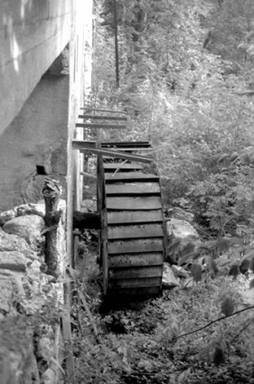 Roue hydraulique verticale amont. © Région Bourgogne-Franche-Comté, Inventaire du patrimoine