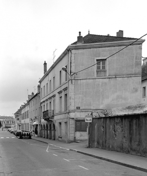 Vue d'ensemble de trois quarts droit. © Région Bourgogne-Franche-Comté, Inventaire du patrimoine