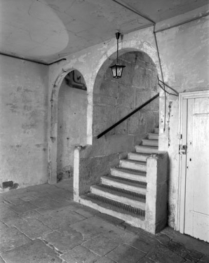 Détail de l'escalier, de trois quarts droit. © Région Bourgogne-Franche-Comté, Inventaire du patrimoine