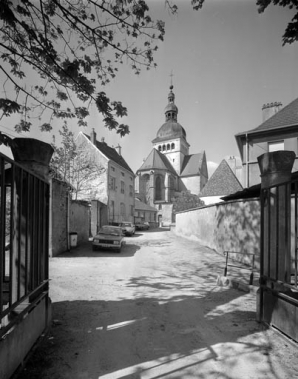 Vue du chevet depuis l'entrée du musée. © Région Bourgogne-Franche-Comté, Inventaire du patrimoine