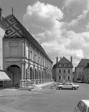 Façade antérieure, de trois quarts gauche. © Région Bourgogne-Franche-Comté, Inventaire du patrimoine