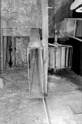 Roue en dessus et conduite d'amenée. © Région Bourgogne-Franche-Comté, Inventaire du patrimoine