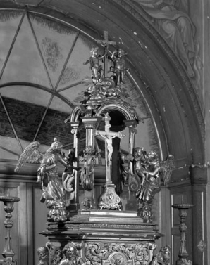 Vue d'ensemble du dais d'exposition. © Région Bourgogne-Franche-Comté, Inventaire du patrimoine