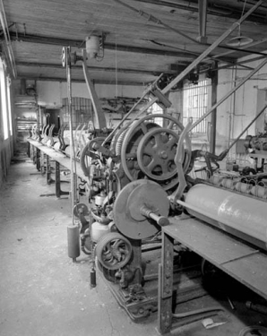 Système moteur : partie arrière vue de la droite. © Région Bourgogne-Franche-Comté, Inventaire du patrimoine