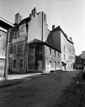 Maison : vue de trois quarts gauche. © Région Bourgogne-Franche-Comté, Inventaire du patrimoine