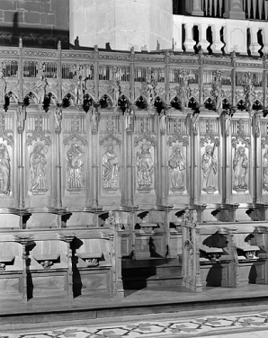 Vue générale de la 9ème à la 15ème stalle haute. © Région Bourgogne-Franche-Comté, Inventaire du patrimoine