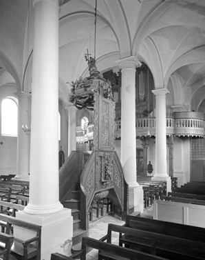 Vue du revers : vue d'ensemble de trois quarts gauche. © Région Bourgogne-Franche-Comté, Inventaire du patrimoine