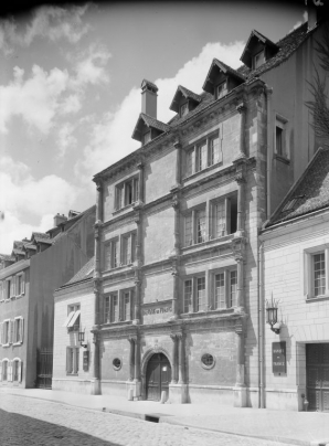 Vue de trois quarts droit [1re moitié 20e siècle]. © Région Bourgogne-Franche-Comté, Inventaire du patrimoine