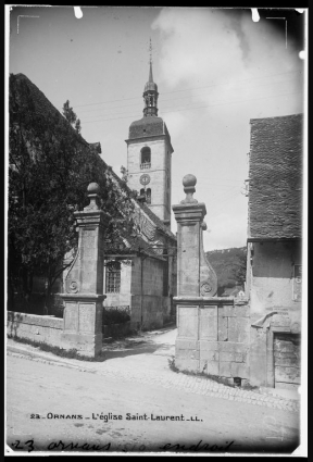 Portail donnant sur le chevet [1re moitié 20e siècle]. © Région Bourgogne-Franche-Comté, Inventaire du patrimoine