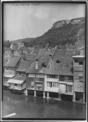 Maisons au bord de la Loue : façades postérieures, donnant sur le rivière. [1re moitié 20e siècle]. © Région Bourgogne-Franche-Comté, Inventaire du patrimoine