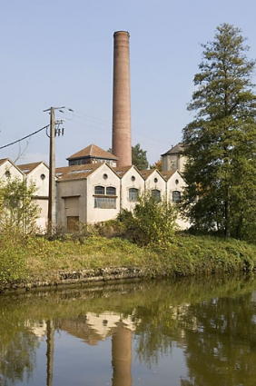 L'usine et le canal. © Région Bourgogne-Franche-Comté, Inventaire du patrimoine