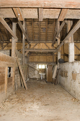 Grange : travée centrale. © Région Bourgogne-Franche-Comté, Inventaire du patrimoine