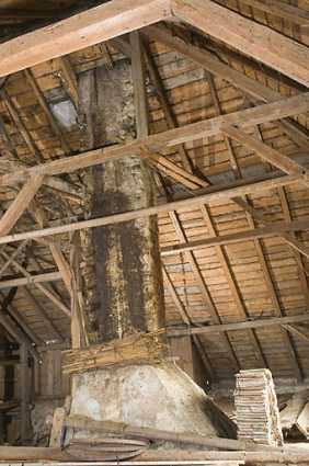 Grange : conduit de cheminée. © Région Bourgogne-Franche-Comté, Inventaire du patrimoine