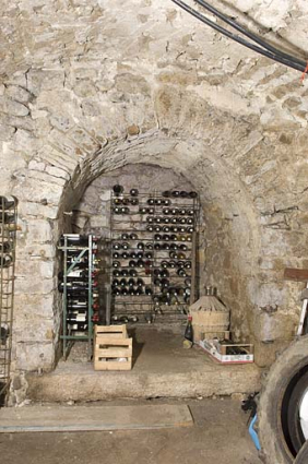 Sous-sol ("cave") : niche. © Région Bourgogne-Franche-Comté, Inventaire du patrimoine