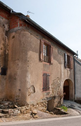 Vue rapprochée de la façade antérieure. © Région Bourgogne-Franche-Comté, Inventaire du patrimoine