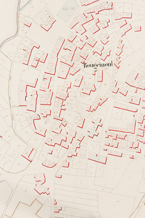 [Plan cadastral napoléonien de la commune de Rougemont. Section E du Village. Détail : partie ouest]. 1831. © Région Bourgogne-Franche-Comté, Inventaire du patrimoine