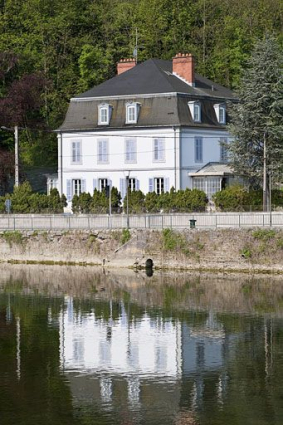 Vue de trois quarts. © Région Bourgogne-Franche-Comté, Inventaire du patrimoine