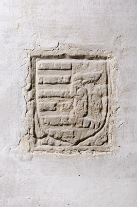 Chapelle à gauche du choeur : écu armoirié. © Région Bourgogne-Franche-Comté, Inventaire du patrimoine Chapelle à gauche du choeur : écu armoirié. © Région Bourgogne-Franche-Comté, Inventaire du patrimoine