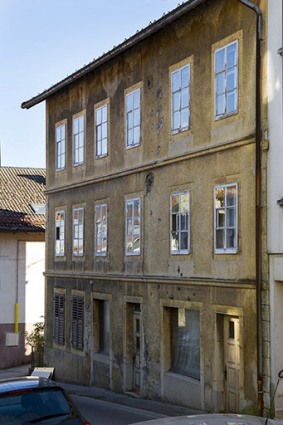 Maison : façade antérieure, de trois quarts droite. © Région Bourgogne-Franche-Comté, Inventaire du patrimoine