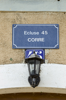 Détail de la plaque d'identification. © Région Bourgogne-Franche-Comté, Inventaire du patrimoine