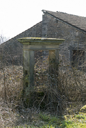 Ancien puits du bourg fortifié. © Région Bourgogne-Franche-Comté, Inventaire du patrimoine