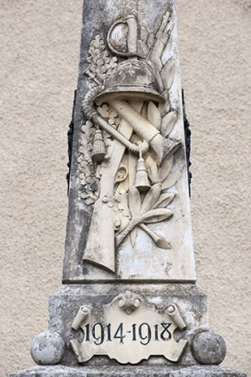 Détail des bas-relief. © Région Bourgogne-Franche-Comté, Inventaire du patrimoine Détail des bas-relief. © Région Bourgogne-Franche-Comté, Inventaire du patrimoine