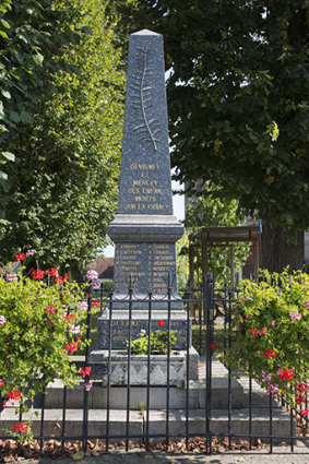 Le monument aux morts. © Région Bourgogne-Franche-Comté, Inventaire du patrimoine