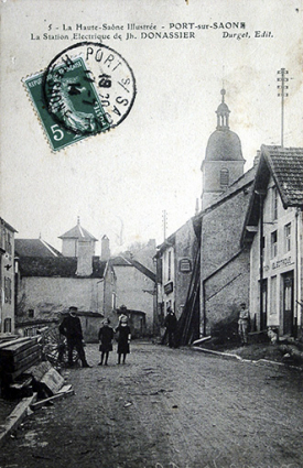 La rue de la Barque, actuelle rue Jean Bogé, carte postale. © Région Bourgogne-Franche-Comté, Inventaire du patrimoine