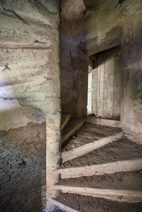 Escalier à vis, premier étage du logis 16e siècle. © Région Bourgogne-Franche-Comté, Inventaire du patrimoine