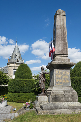 Vue latérale, en direction de la rue du Pont de la Balance. © Région Bourgogne-Franche-Comté, Inventaire du patrimoine Vue latérale, en direction de la rue du Pont de la Balance. © Région Bourgogne-Franche-Comté, Inventaire du patrimoine