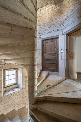 Escalier en vis, premier étage. © Région Bourgogne-Franche-Comté, Inventaire du patrimoine Escalier en vis, premier étage. © Région Bourgogne-Franche-Comté, Inventaire du patrimoine